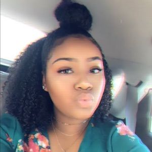 Meet your Posher, Isis